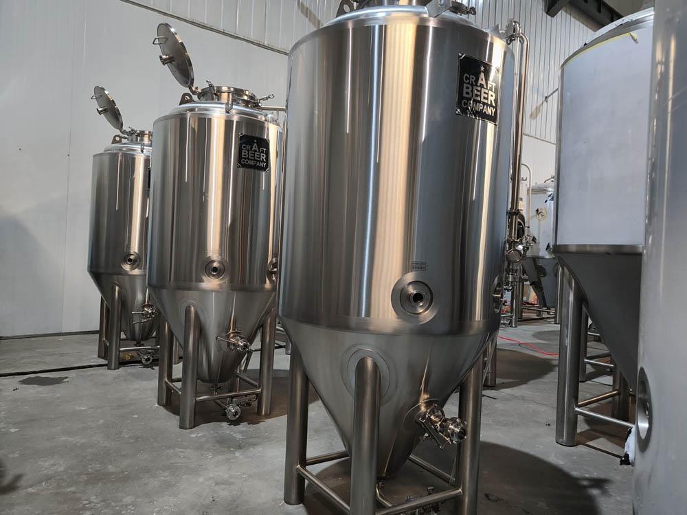 <b>2bbl Single wall beer ferment</b>